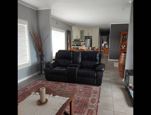 3 BEDROOM SECTIONAL TITLE SOLD IN FAIRVIEW
